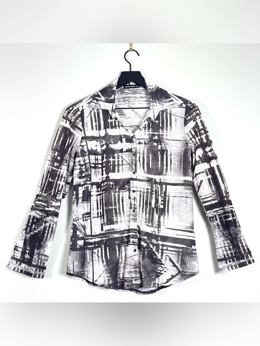 DAVID CLINE Snap-Up Shirt Black White Abstract Print Long Roll Tab Sleeve Sz. XS